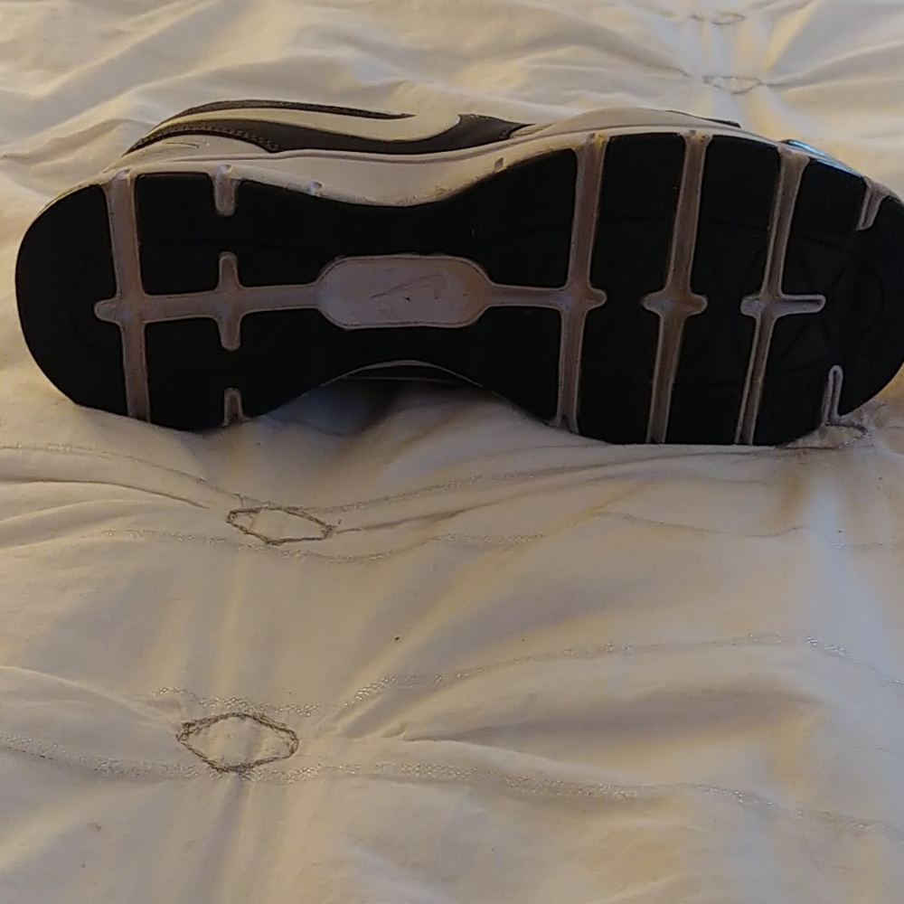 Nike Women's Sneakers - Memory Foam Insoles - Picture 3 of 4